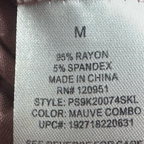 NWT SIZE M Pink Republic Pink and White Hoodie - Picture 7 of 7